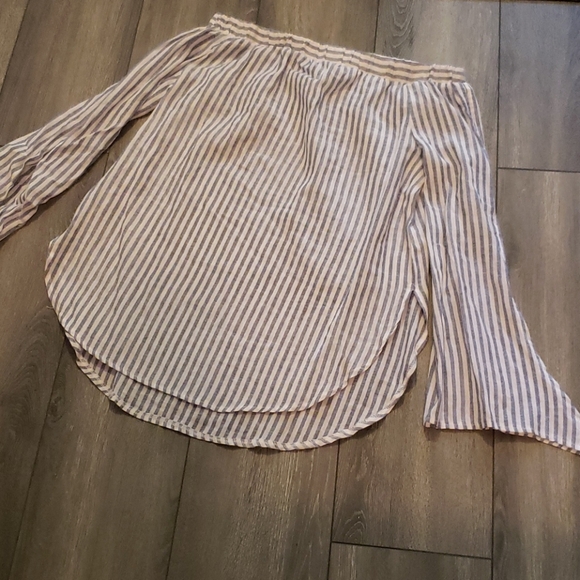 Off the Shoulder Blue and White Shirt - Picture 1 of 4